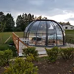 La Bulle Au Bois Dormant D'ovifat ロッジ