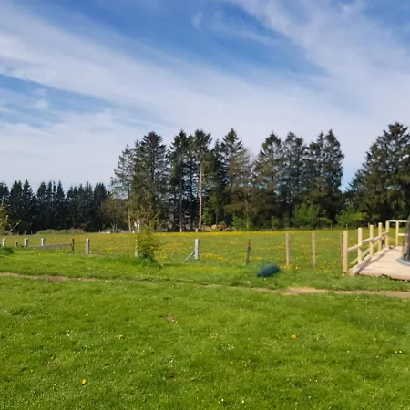 Lodge La Bulle Au Bois Dormant D'ovifat *