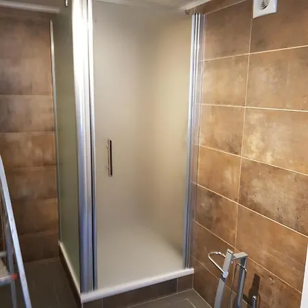 بيت خشبي La Bulle Au Bois Dormant D'ovifat